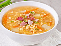 ГОРОХОВЫЙ СУП НА КУРИНОМ БУЛЬОНЕ С КОПЧЕНОСТЯМИ